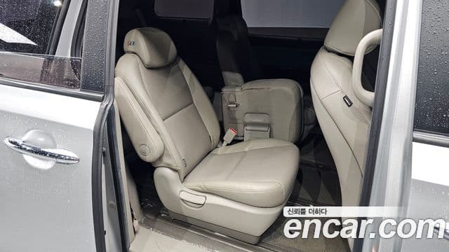 Kia All New Carnival Prestige, 2016 11