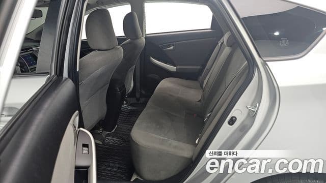 Toyota 프리우스 1.8 E, 2013 12