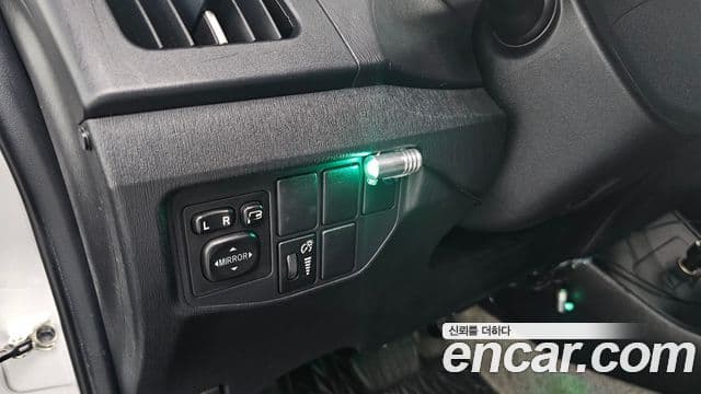 Toyota 프리우스 1.8 E, 2013 18