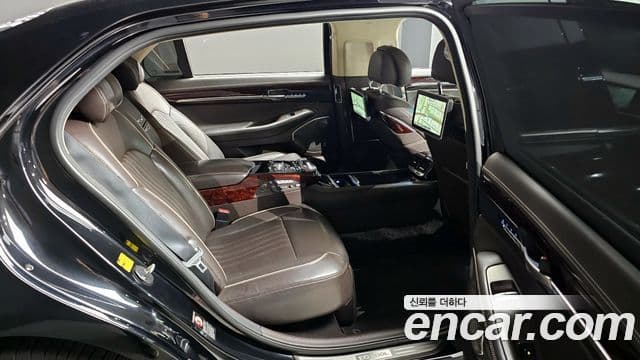 Genesis EQ900 Prestige, 2017 12