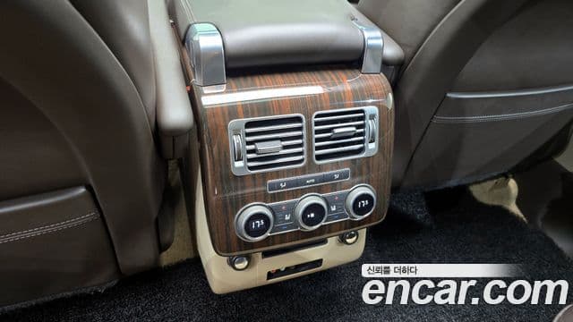 Land Rover Range Rover 4세대 4.4 SDV8 Vogue SE дизель, 2016 17