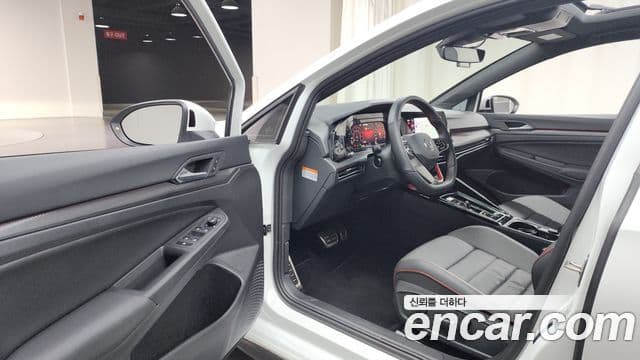 Volkswagen Гольф 8세대 2.0 GTI, 2024 10