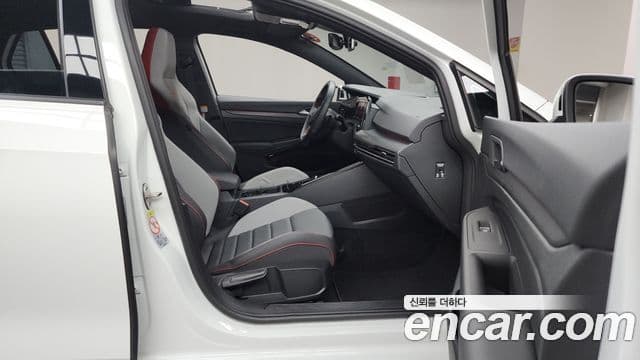 Volkswagen Гольф 8세대 2.0 GTI, 2024 11