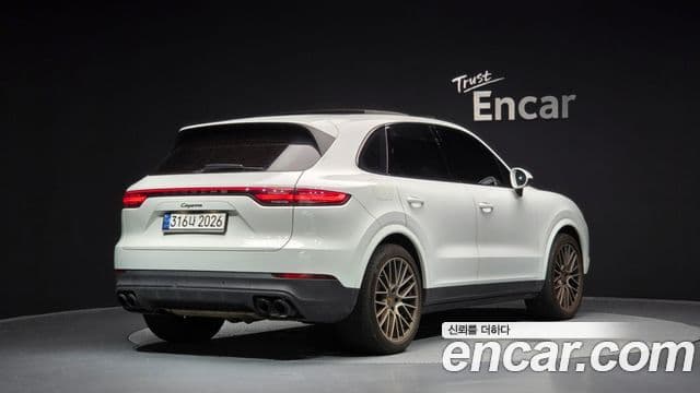 Porsche Cayenne (PO536) 3.0 Platinum Edition, 2023 2