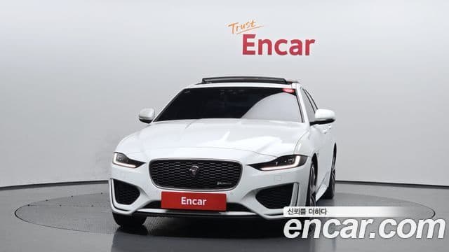 Jaguar XE P300 R-Dynamic HSE AWD, 2020 3