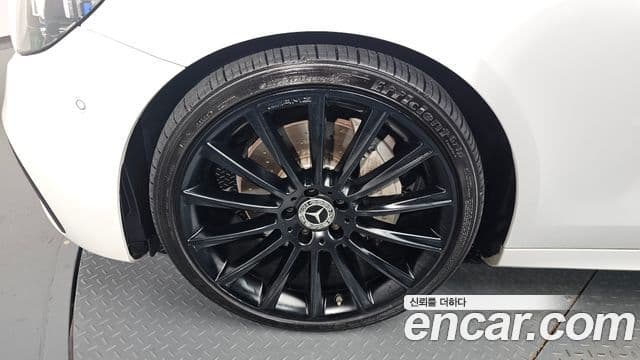 Mercedes-Benz E-класс W213 AMG Line, 2021 все фото