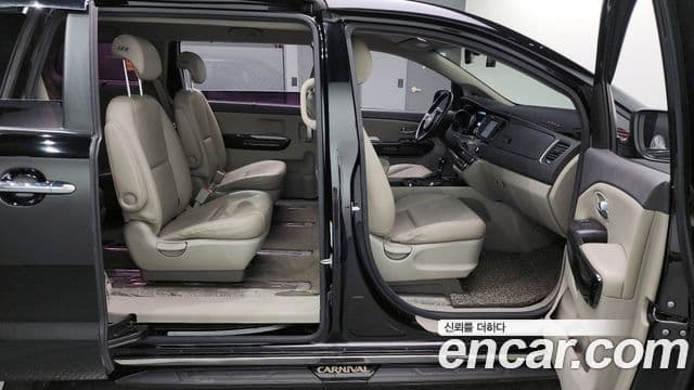 Kia All New Carnival Prestige, 2015 10