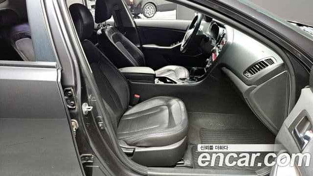 Kia K5 Prestige, 2012 10