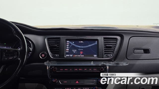 Kia All New Carnival Luxury, 2018 16