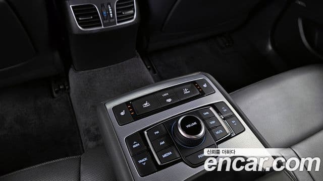 Genesis G80 Premium Luxury, 2018 18