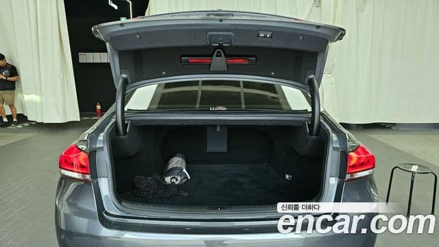 Genesis G80 Premium Luxury, 2018 20