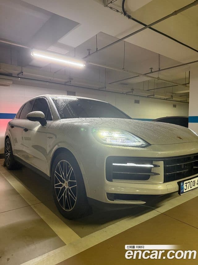 Porsche Cayenne (PO536) 3.0 E-гибрид, 2025 2
