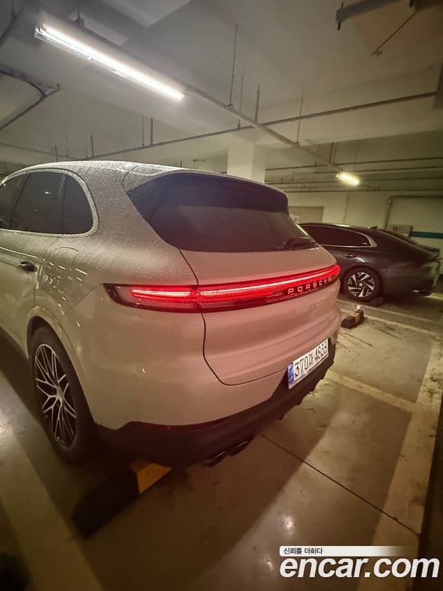 Porsche Cayenne (PO536) 3.0 E-гибрид, 2025 3