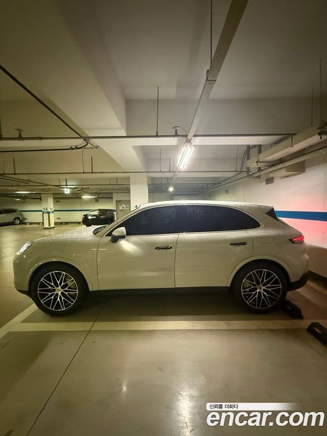 Porsche Cayenne (PO536) 3.0 E-гибрид, 2025 4