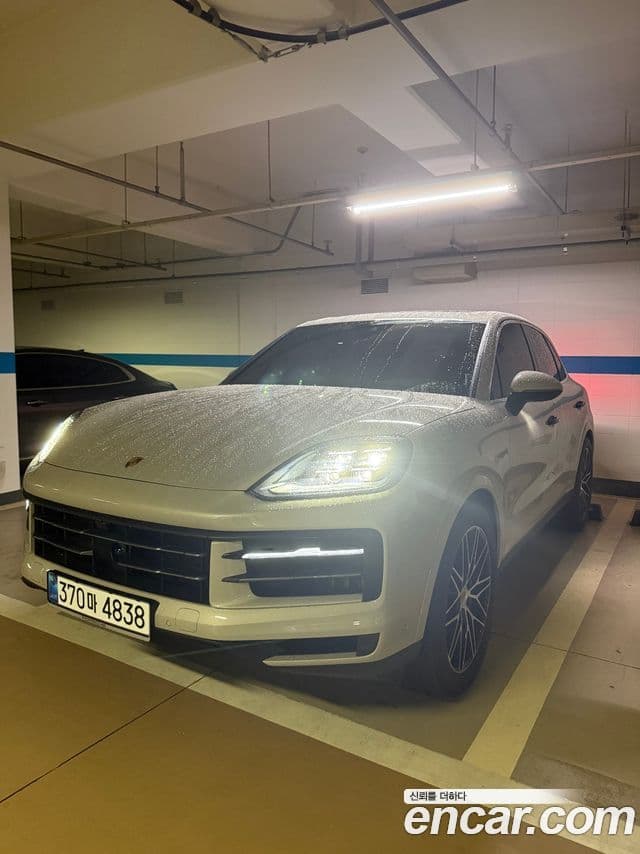 Porsche Cayenne (PO536) 3.0 E-гибрид, 2025 все фото