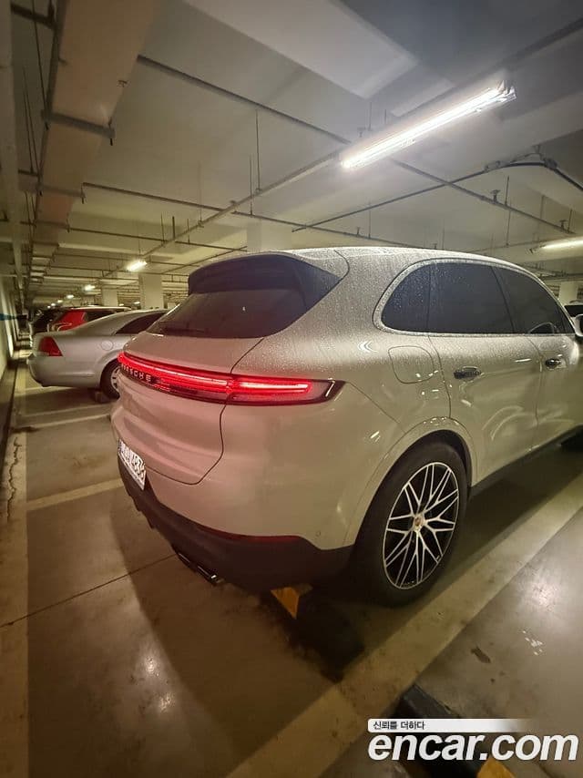 Porsche Cayenne (PO536) 3.0 E-гибрид, 2025 12