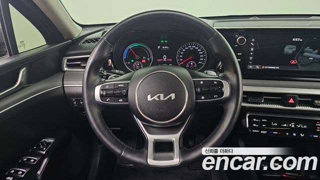 Kia K5 гибрид 3세대 Trendy, 2023 13