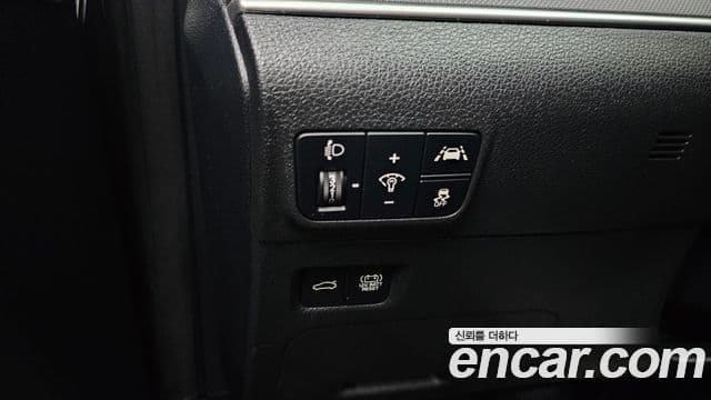 Kia K5 гибрид 3세대 Trendy, 2023 16