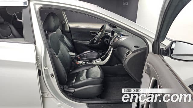 Hyundai Avante MD Luxury, 2011 12