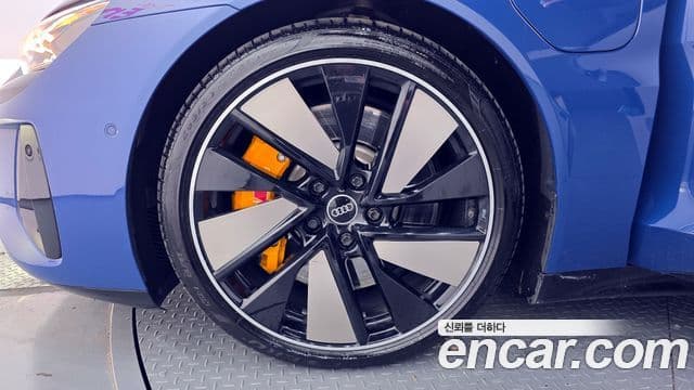 Audi e-Tron GT Premium, 2022 все фото