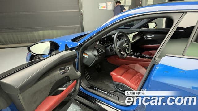 Audi e-Tron GT Premium, 2022 10