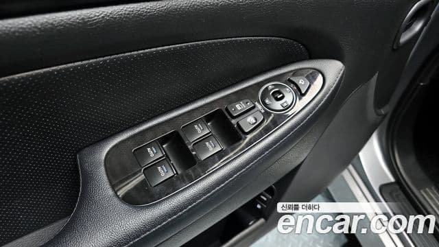 Hyundai Genesis Prime Pack, 2012 18