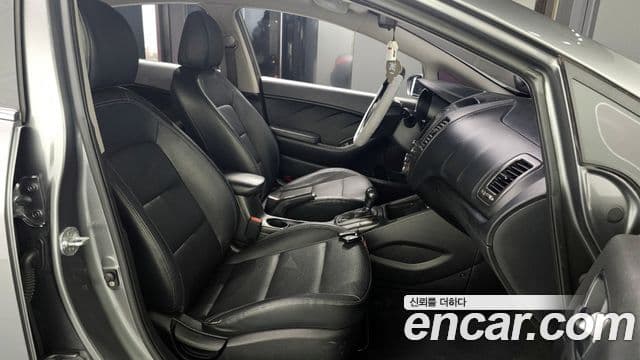 Kia K3 Prestige, 2015 10