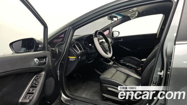 Kia K3 Prestige, 2015 11