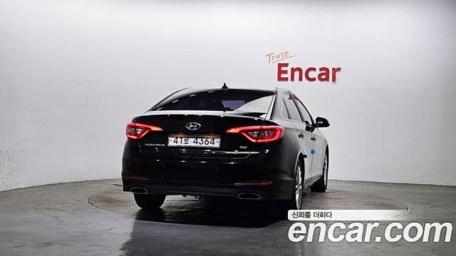 Hyundai LF Sonata Style, 2015 4