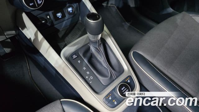 Hyundai Venue 1.6 Flux, 2020 9