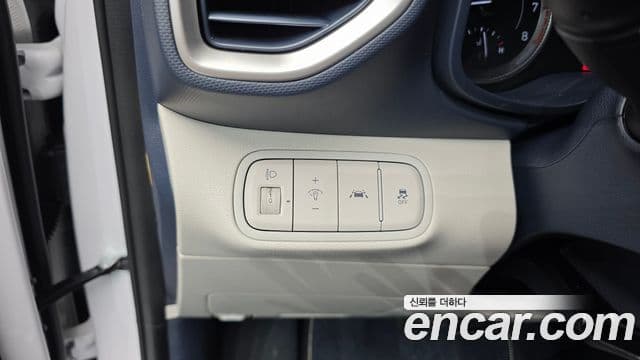 Hyundai Venue 1.6 Flux, 2020 13