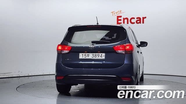 Kia All New Carens Prestige, 2015 4