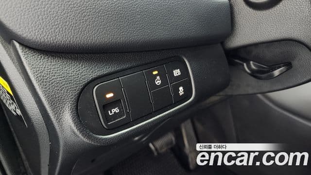 Kia All New Carens Prestige, 2015 17