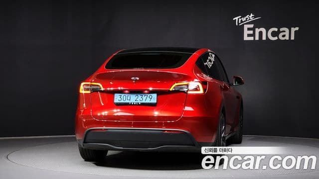 Tesla модель Y, 2024 4