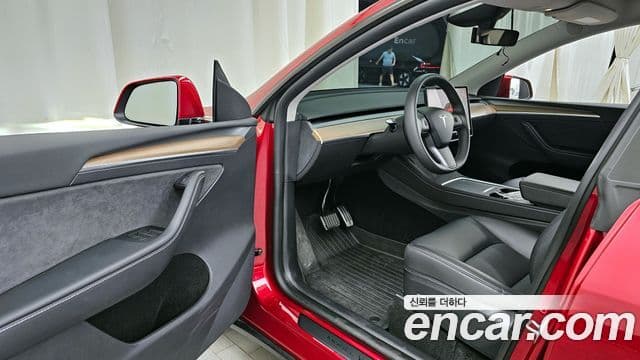 Tesla модель Y, 2024 10