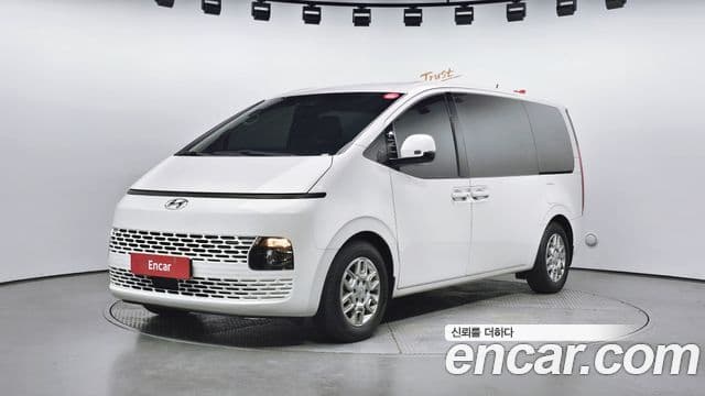 Hyundai Staria Modern, 2022 1
