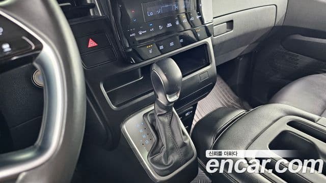 Hyundai Staria Modern, 2022 9