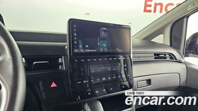 Hyundai Staria Modern, 2022 17