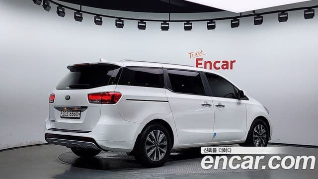 Kia All New Carnival Luxury, 2015 2