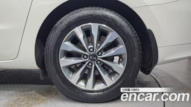 Kia All New Carnival Luxury, 2015 все фото