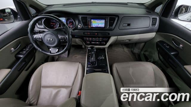 Kia All New Carnival Luxury, 2015 7