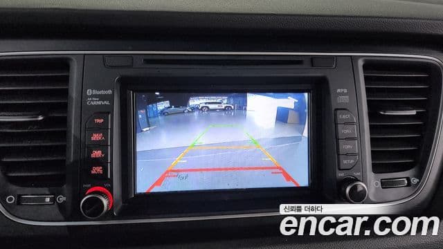 Kia All New Carnival Luxury, 2015 17