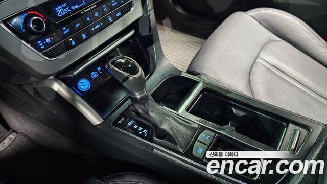 Hyundai LF Sonata Premium, 2015 9