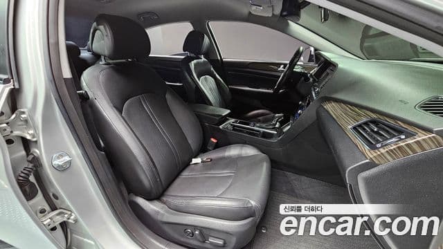 Hyundai LF Sonata Premium, 2015 10