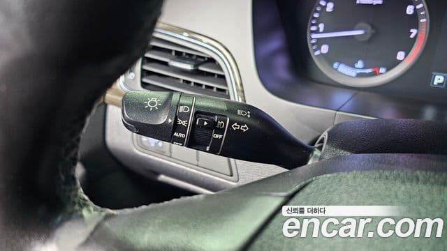 Hyundai LF Sonata Premium, 2015 12