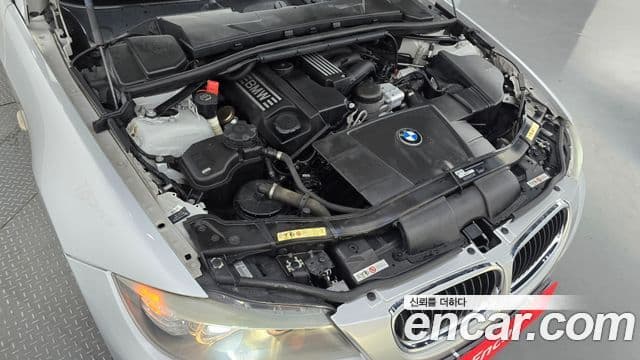 BMW 3시리즈 (E90) 320i седан, 2009 6