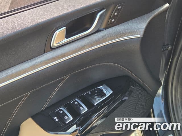 Kia K5 гибрид 3세대 Signature, 2022 4