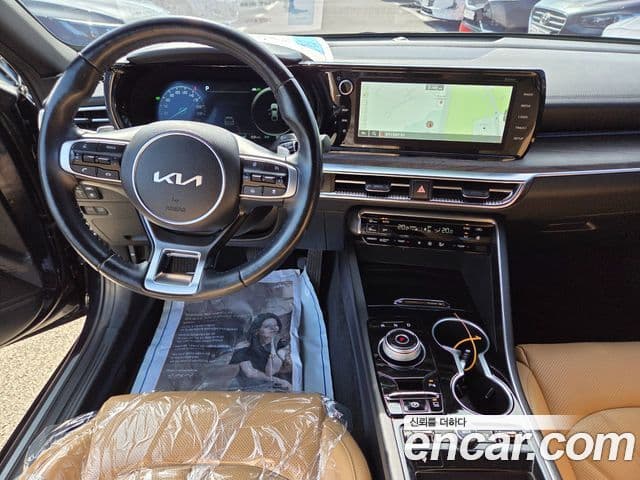 Kia K5 гибрид 3세대 Signature, 2022 13