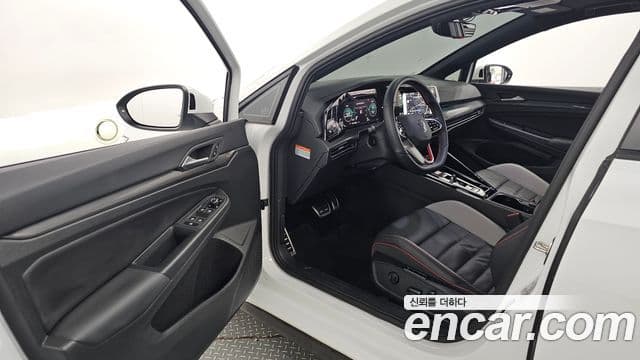 Volkswagen Гольф 8세대 2.0 GTI, 2024 10