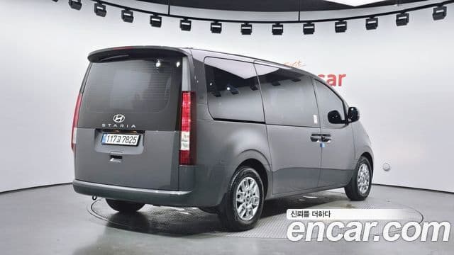 Hyundai Staria Modern, 2025 2